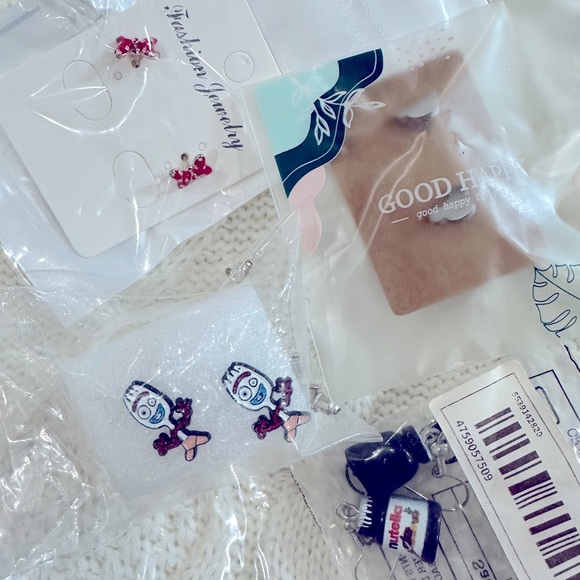NEW Disney Inspired Bundle Of Earrings - Picture 1 of 4